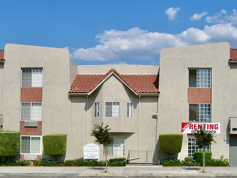 8541 Foothill Blvd., Sunland — Photo 1