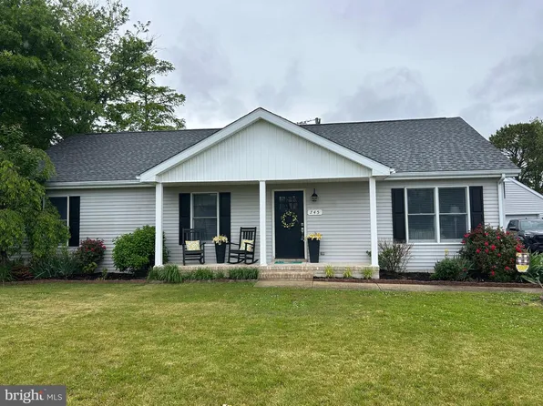 745 Hickman Dr, Ocean View, DE 19970