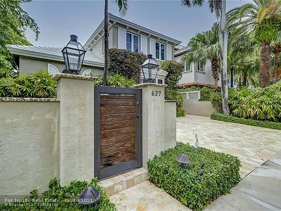 4th image of 627 SE 26th Ave