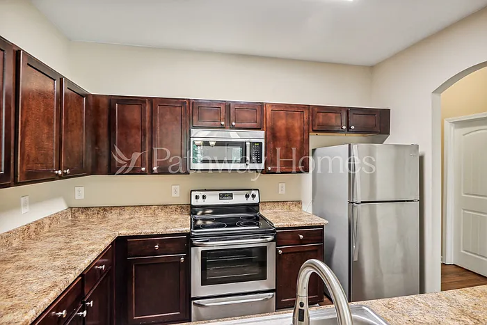 3039 Bonnes Dr — Photo 8