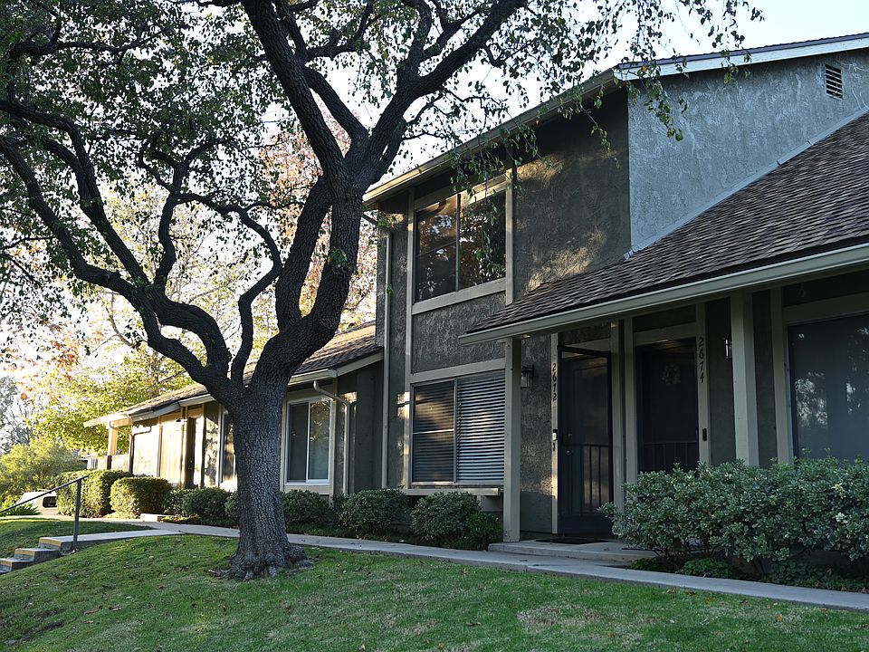 1st image of 2672 La Paloma Cir