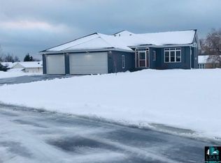 10 Spartan Circle Dr, Superior, WI 54880