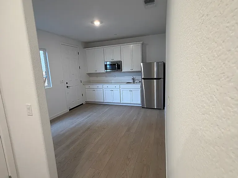1715 Sandoval Dr — Photo 6