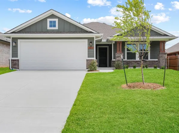 260 Woodrock St, Harrah, OK 73045
