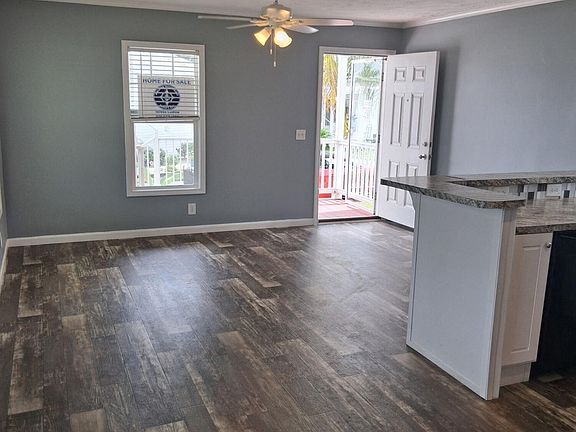 5th image of 356 Mockingbird Avenue