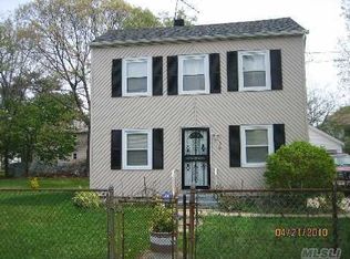 35 N 12th St, Wyandanch, NY 11798