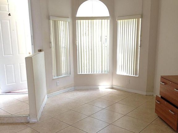 3rd image of 3730 SW 51st St