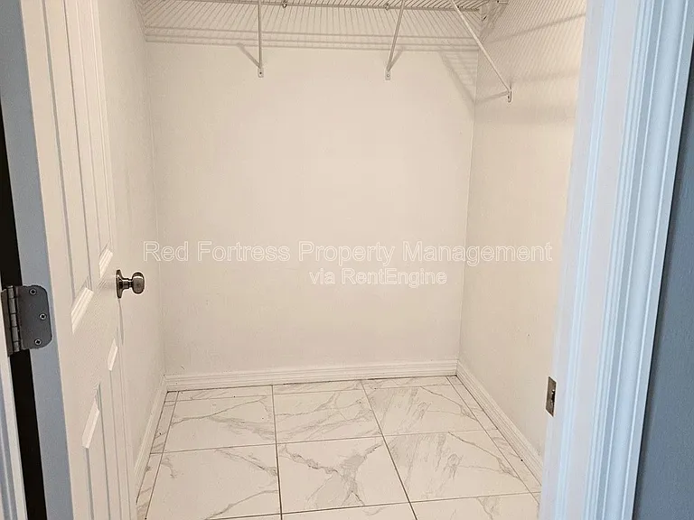 310 Gordon Ave S — Photo 8