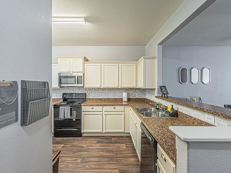 1313 Briercrest Dr — Photo 47