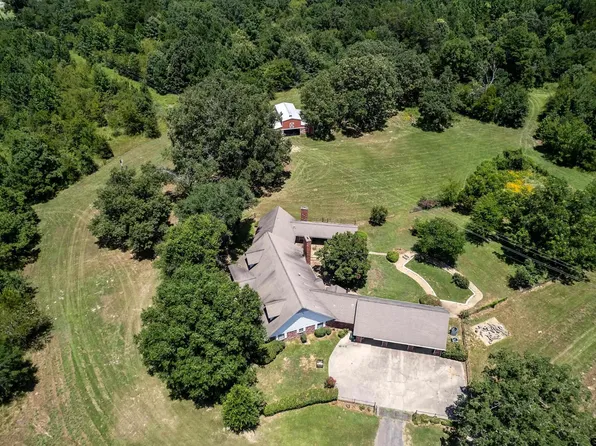 100 Inwood St, Mineola, TX 75773