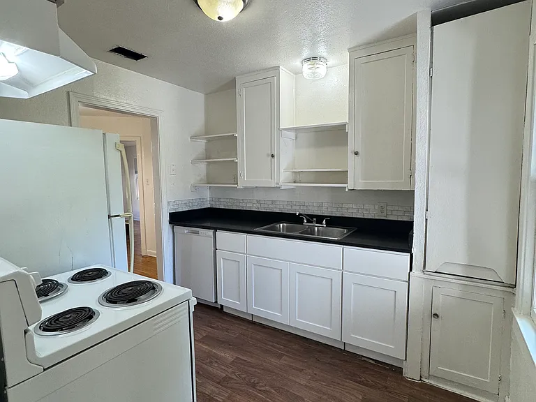 5513 Thomas Ln — Photo 19