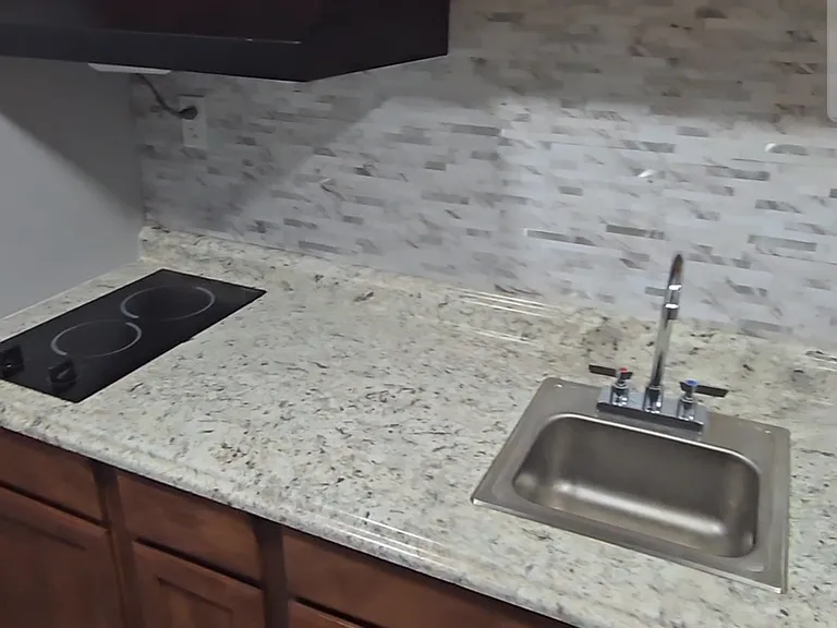 405 Poinciana Cir — Photo 10