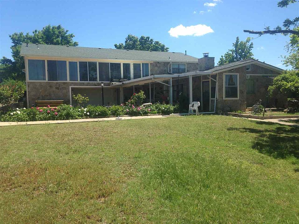 2nd image of 2722 NW 34th St