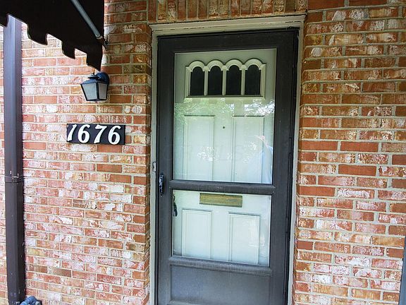 4th image of 1676 Saint James Ct