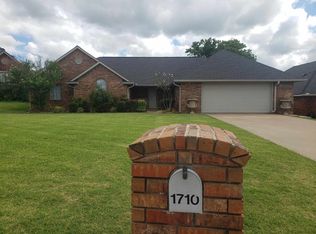 1710 Parkwood Dr, Duncan, OK 73533