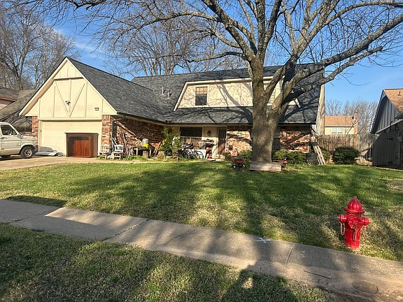 2nd image of 1619 S Beech Ct