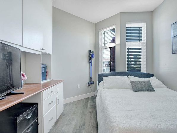 2 bedroom rental in Surrey — photo 15