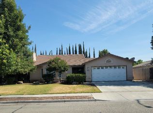 16005 W San Joaquin Ave, Kerman, CA