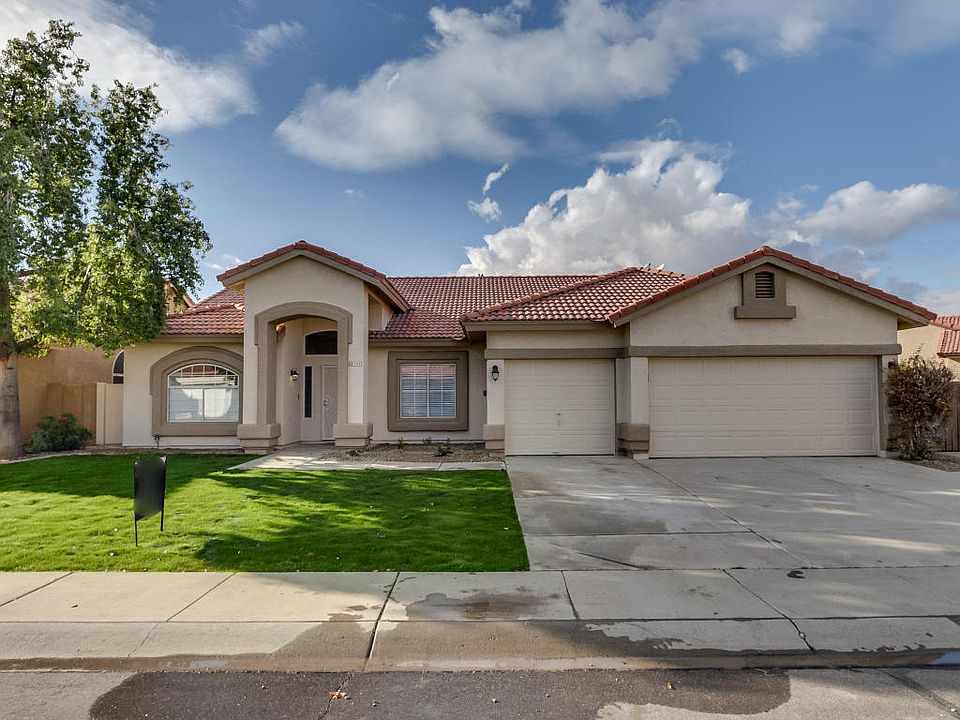 1st image of 3124 N Meadow Dr