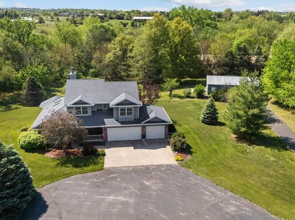 5641 Rebel Dr, Lincoln, NE 68516