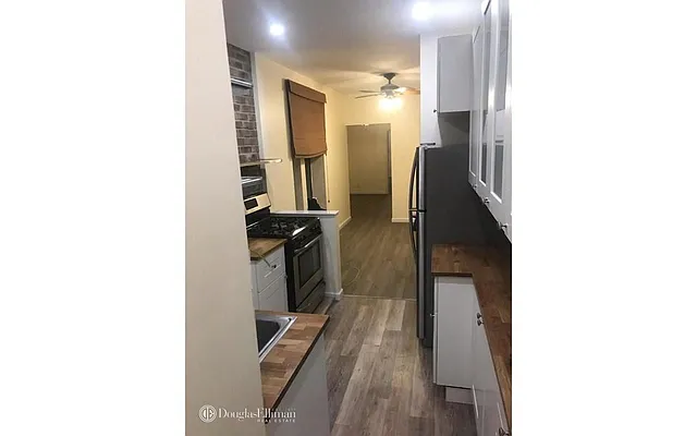 Rented by Douglas Elliman | media 14