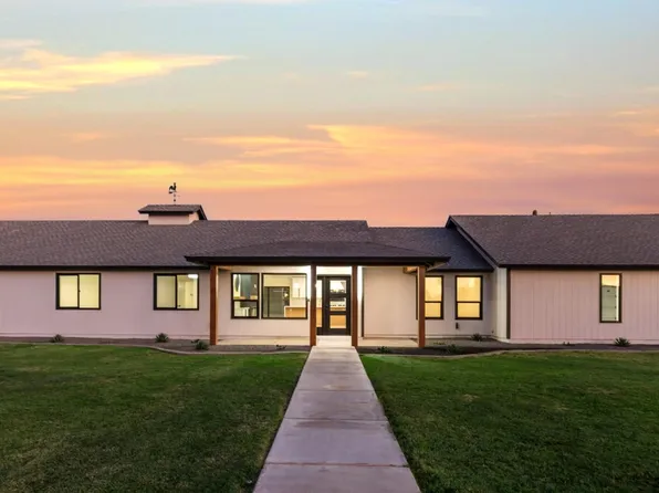 8663 E WINNSTON Circle, Mesa, AZ 85212
