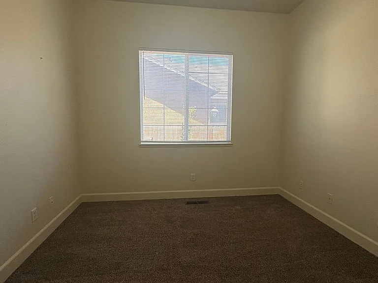 1369 Ridge Point Dr — Photo 4