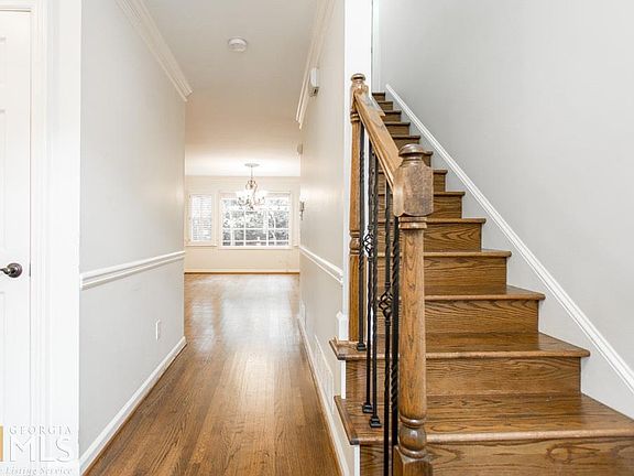 2nd image of 1056 Della St SE