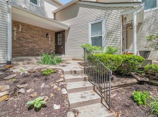 8272 NW Barrybrooke Dr, Kansas City, MO 64151