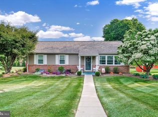 180 Southview Dr, York, PA 17402