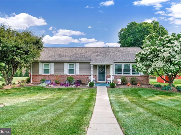 180 Southview Dr, York, PA 17402