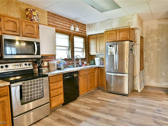5th image of 1383 Drexel Ave NW