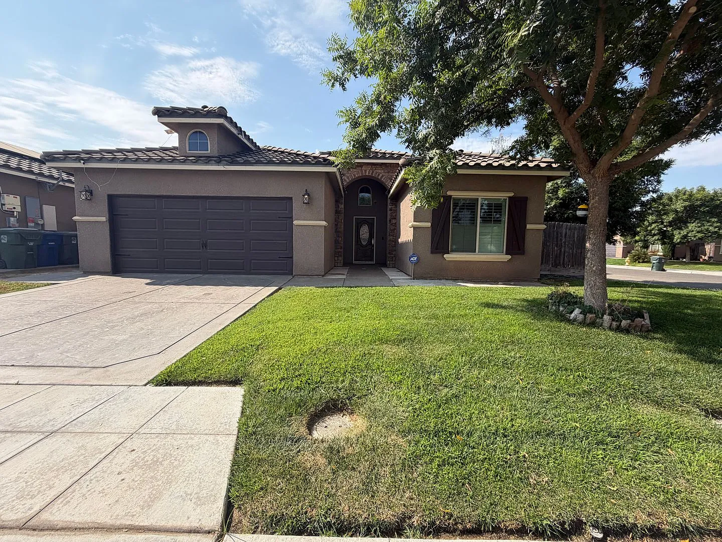 Beautiful 4 Bed, 2 Bath Home in Desirable Madera Neighborhood — Photo 2