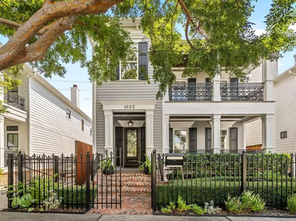 1022 Nicholson St, Houston, TX 77008