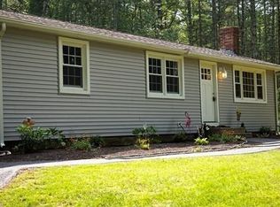 498 Union Bridge Rd, Duxbury, MA 02332