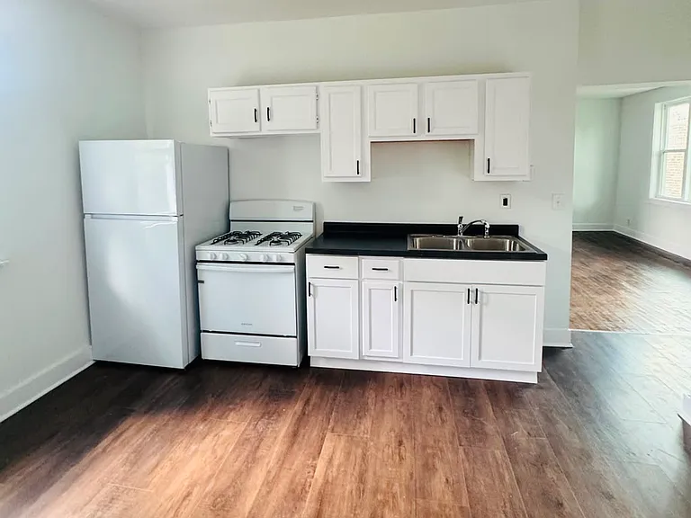 10950 S Indiana Ave #1 — Photo 5
