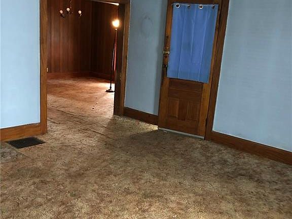 3rd image of 408 E Maple St