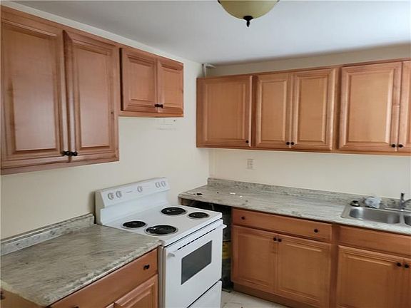 4th image of 536 18th St #1