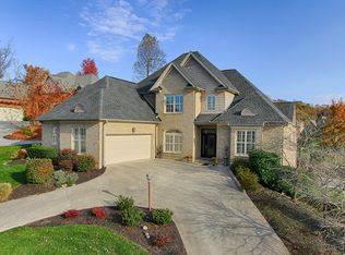 10414 Kates Path Ln, Knoxville, TN 37932