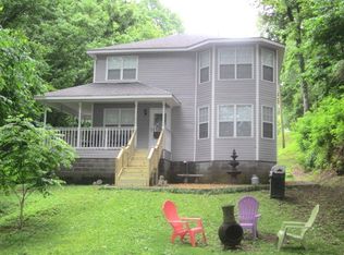 862 Bluff Dr, Rogersville, AL 35652