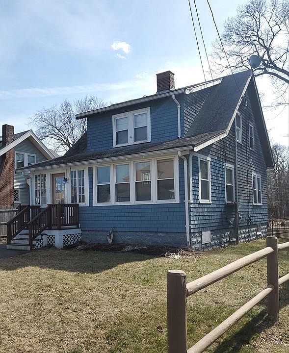 1st image of 12 Swan Ave