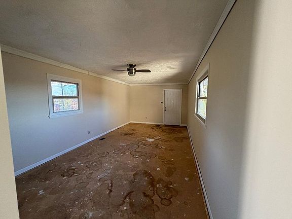 3rd image of 155 Flannagan Dr