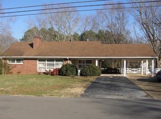 313 W Commerce St, Loretto, TN 38469