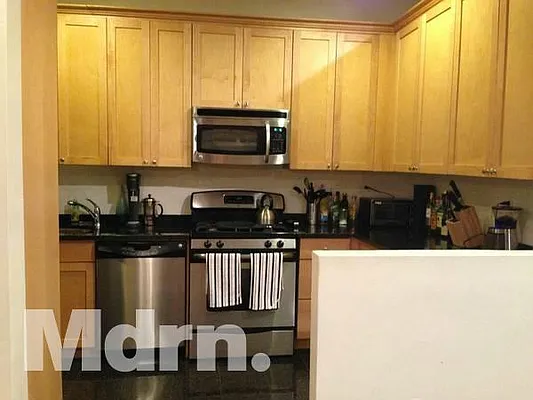 Rented by Mdrn Residential | media 13
