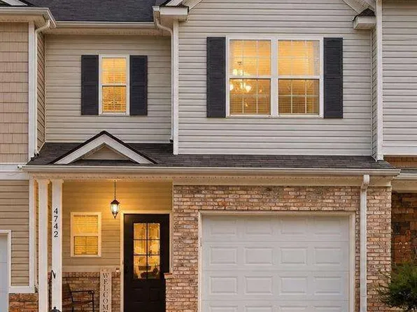 4742 Beacon Ridge Ln, Flowery Branch, GA 30542