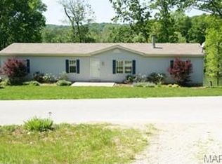 4048 E Shore Dr, Hillsboro, MO 63050