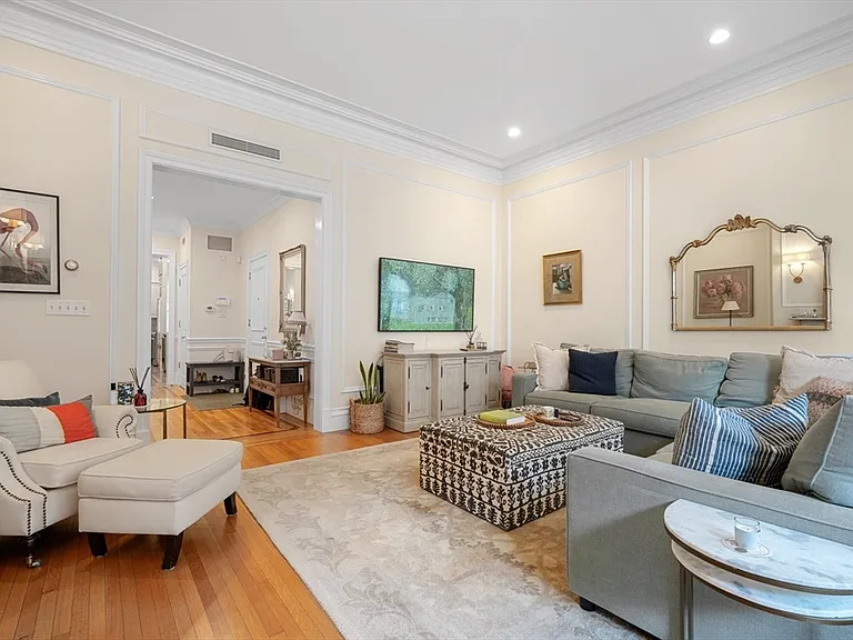 28 Marlborough St #1 — Photo 5
