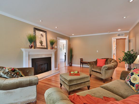 2nd image of 5552 Blossom Dale Dr