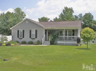 108 S McCullen St, Burgaw, NC 28425