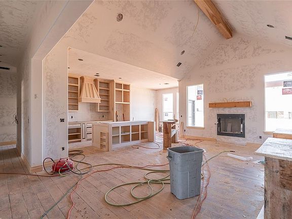 4th image of 9221 SW 43rd St